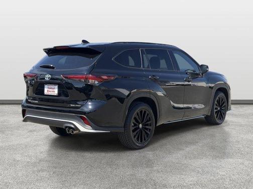 Midnight Black Metallic 2025 Toyota Highlander XSE