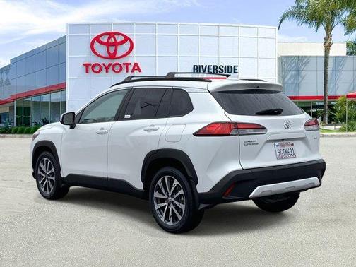 2023 Toyota Corolla Cross XLE