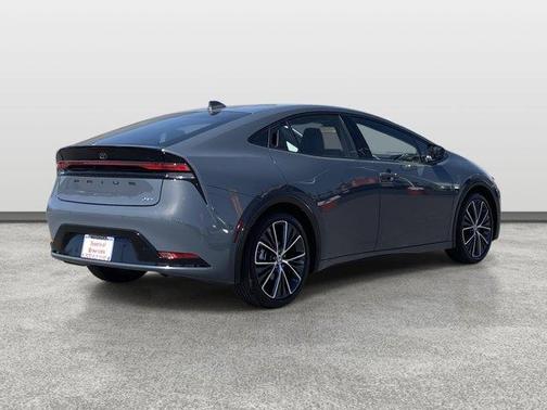 2025 Toyota Prius XLE