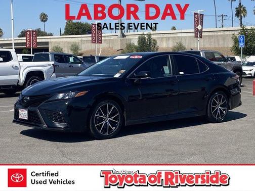 2024 Toyota Camry SE