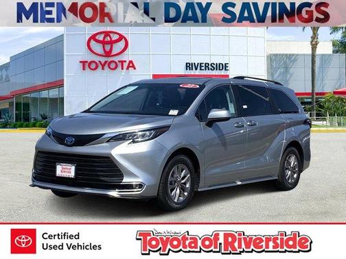 2023 Toyota Sienna XLE
