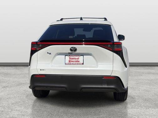 Pearl 2026 Toyota bZ XLE PLUS