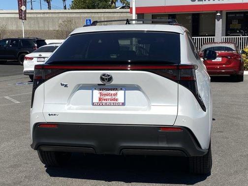 2026 Toyota bZ XLE PLUS