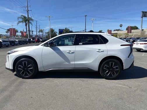 2026 Toyota bZ XLE PLUS