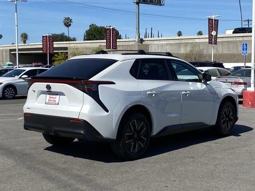 2026 Toyota bZ XLE PLUS