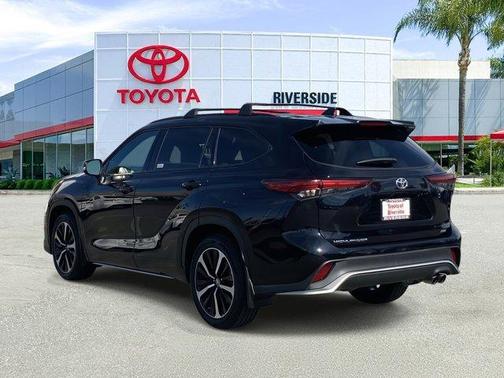 2022 Toyota Highlander XSE