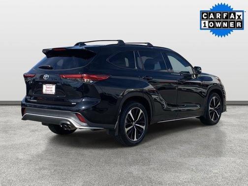 2022 Toyota Highlander XSE
