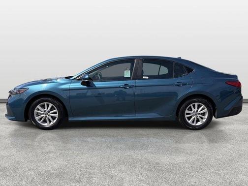 Ocean 2025 Toyota Camry LE