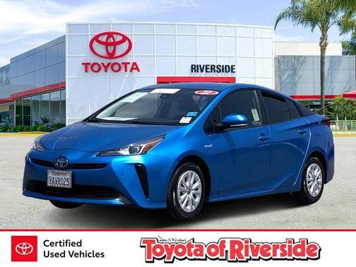 2022 Toyota Prius LE