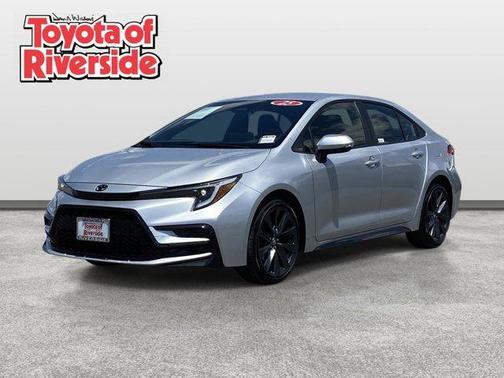 Classic Silver Metallic 2026 Toyota Corolla SE