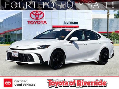 2025 Toyota Camry SE