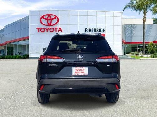 2024 Toyota Corolla Cross LE