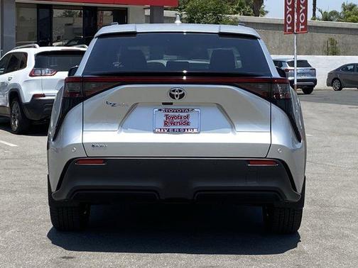 2025 Toyota bZ4X XLE