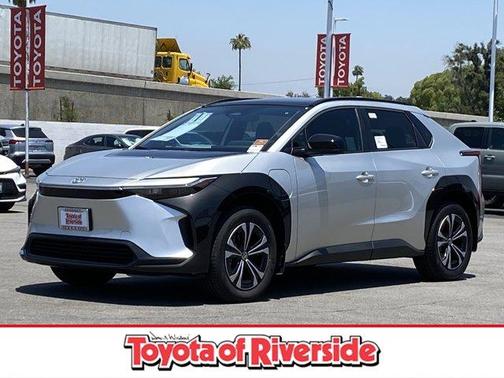 2025 Toyota bZ4X XLE