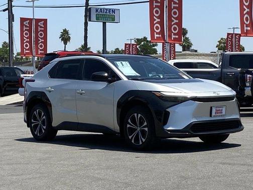 2025 Toyota bZ4X XLE