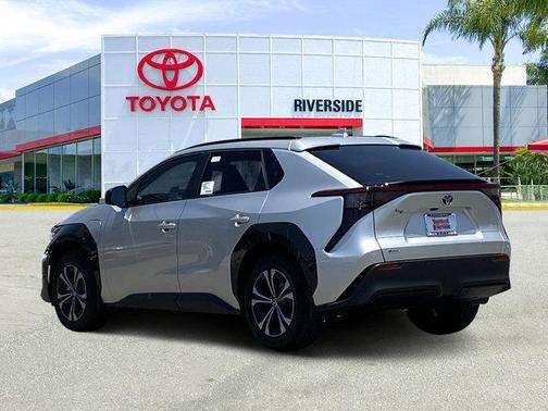 2025 Toyota bZ4X XLE