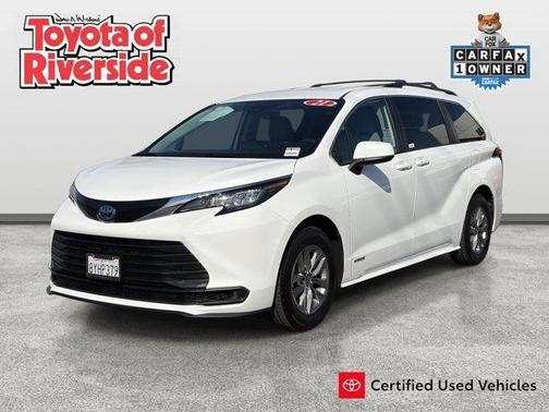2021 Toyota Sienna LE