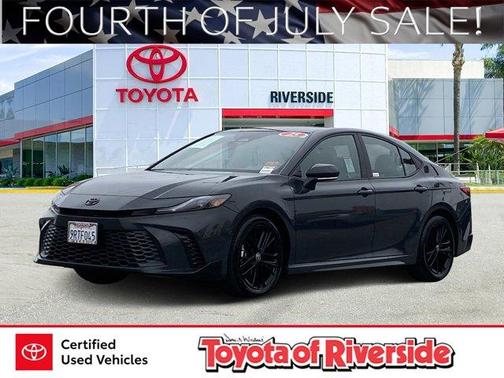 2025 Toyota Camry SE