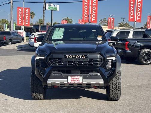 2025 Toyota Tacoma Hybrid Trailhunter