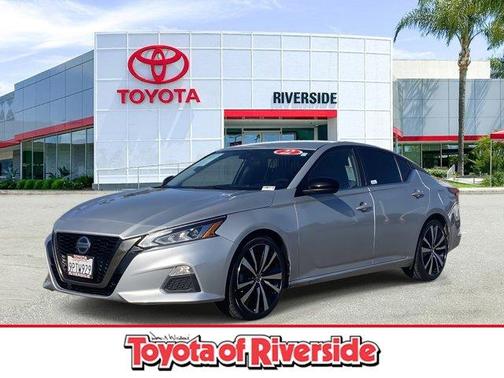 2022 Nissan Altima 2.5 SR