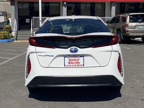 2021 Toyota Prius Prime LE