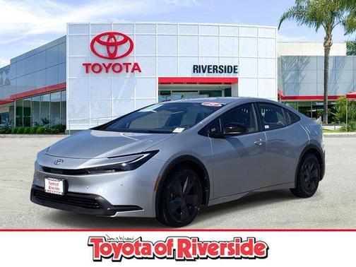 2025 Toyota Prius LE