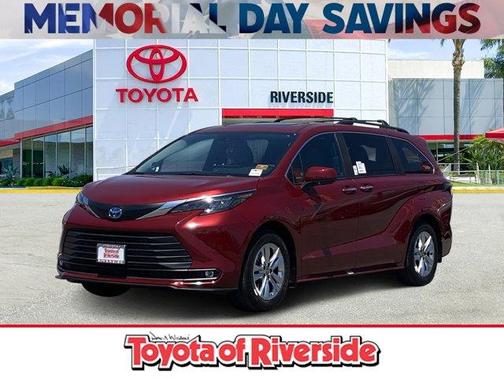 2025 Toyota Sienna XLE