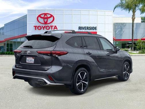 2022 Toyota Highlander XSE