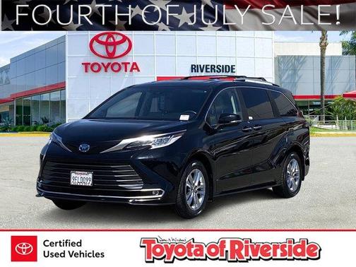 2023 Toyota Sienna Limited