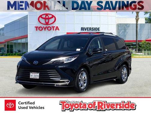 2023 Toyota Sienna Limited