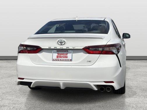 Ice 2024 Toyota Camry SE