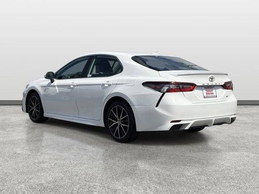 Ice 2024 Toyota Camry SE