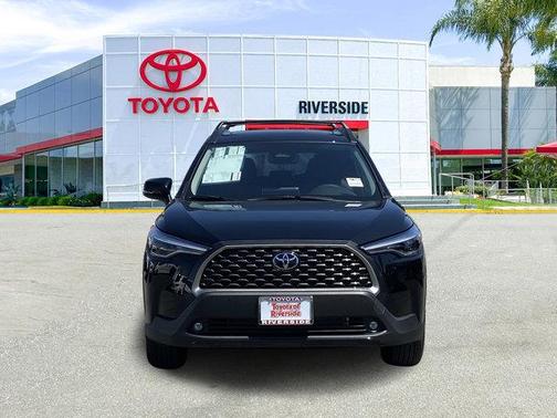 2025 Toyota Corolla Cross XLE