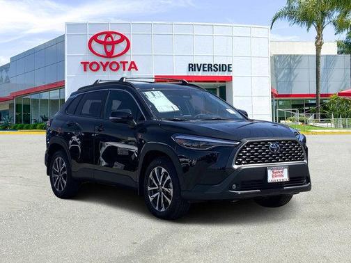 2025 Toyota Corolla Cross XLE