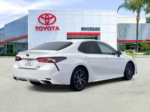 2023 Toyota Camry Hybrid SE