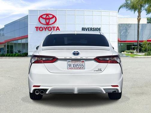 2024 Toyota Camry Hybrid SE