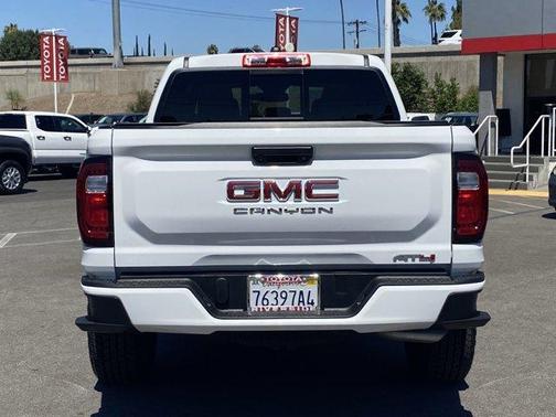 2024 GMC Canyon AT4