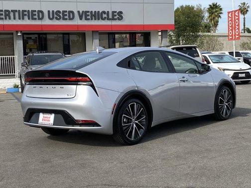 2025 Toyota Prius XLE