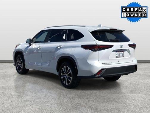 2025 Toyota Highlander XLE