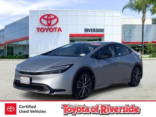 2025 Toyota Prius XLE