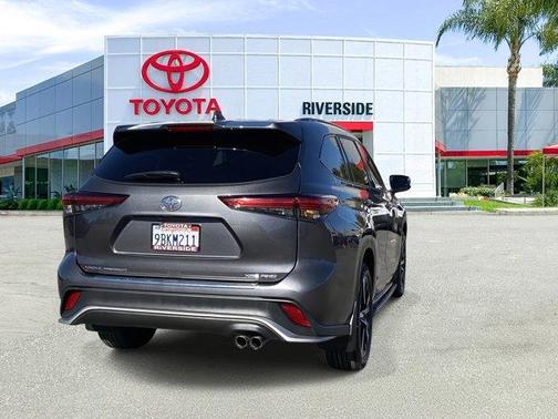 2022 Toyota Highlander XSE