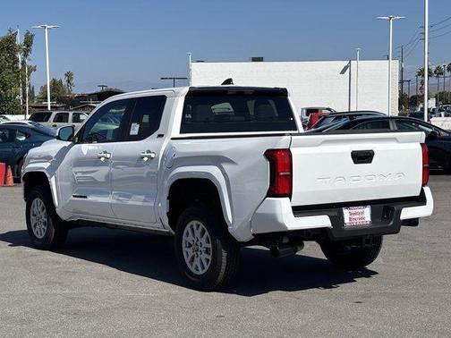 2025 Toyota Tacoma SR5