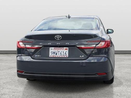 UNDERGROUND 2025 Toyota Camry LE