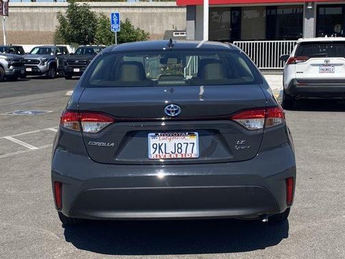 2025 Toyota Corolla Hybrid LE