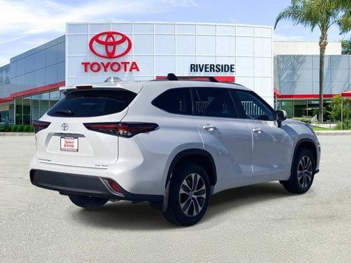 2026 Toyota Highlander XLE