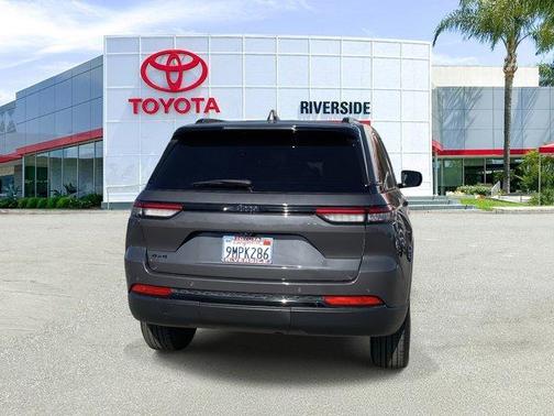 2024 Jeep Grand Cherokee Laredo