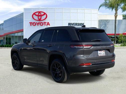 2024 Jeep Grand Cherokee Laredo