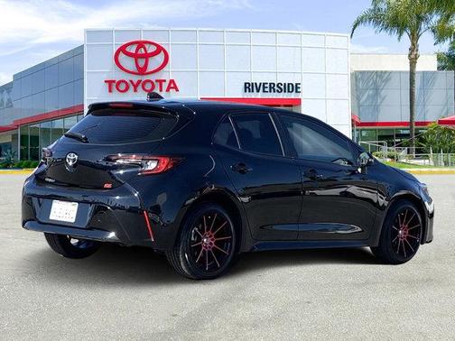 2024 Toyota Corolla Hatchback SE
