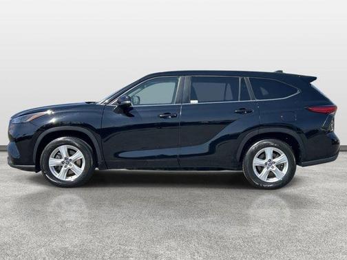 Midnight Black Metallic 2023 Toyota Highlander L
