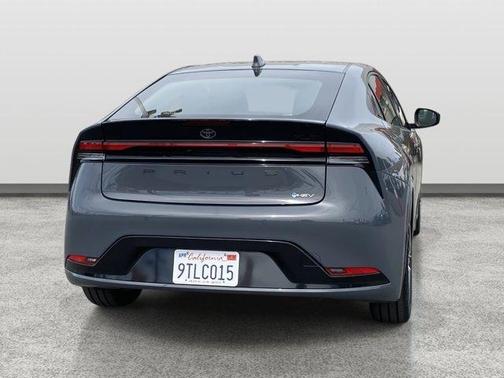 2025 Toyota Prius XLE
